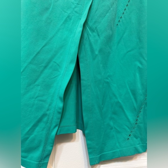 ATHLETA Tank Top Green Sleeveless Nylon Back Slit High Neck Workout - Picture 3 of 5